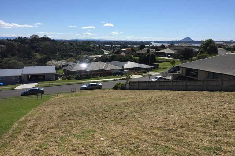Photo of property in 73 Oteki Park Drive, Welcome Bay, Tauranga, 3112