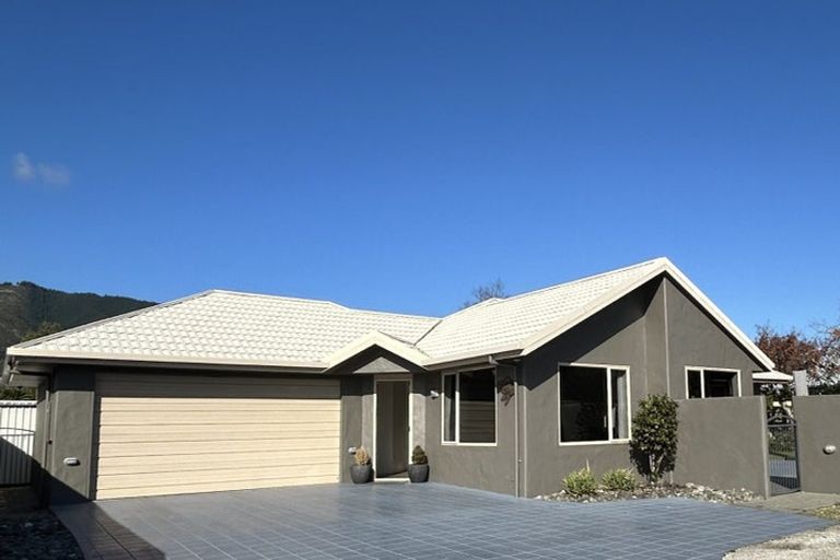 Photo of property in 12 Saint James Avenue, Richmond, 7020