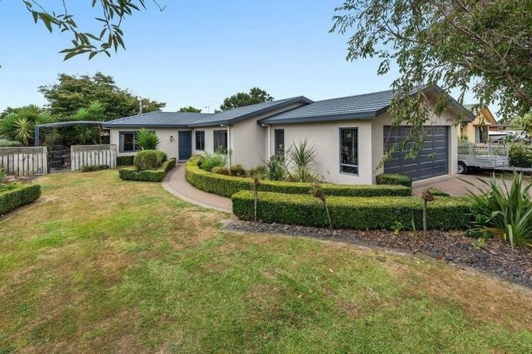 Photo of property in 39 Diomede Glade, Flagstaff, Hamilton, 3210