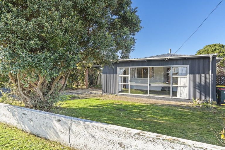 Photo of property in 25 Brookes Terrace, Waitara, 4320