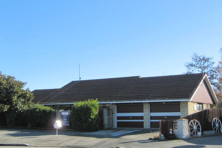 Photo of property in 8 Hossack Close, Belfast, Christchurch, 8051