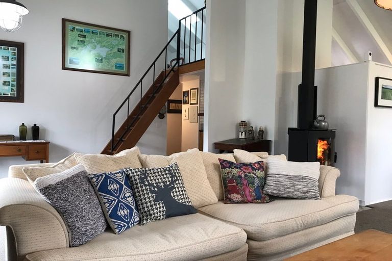 Photo of property in 69 Lipscombe Crescent, Havelock North, 4130