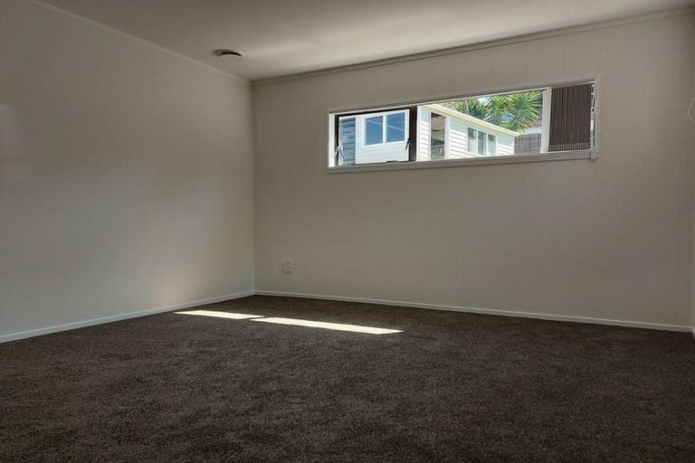 Photo of property in 34 Preston Avenue, Henderson, Auckland, 0610