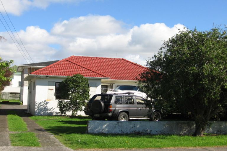 Photo of property in 2/41 Hattaway Avenue, Bucklands Beach, Auckland, 2012