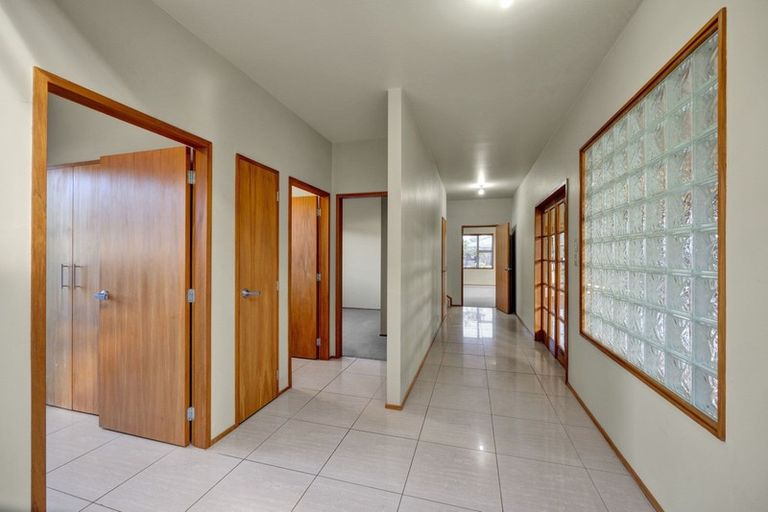 Photo of property in 19 Mccarthy Street, Hawera, 4610