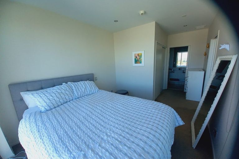 Photo of property in Sentinel Apartments, 1105/3 Northcroft Street, Takapuna, Auckland, 0622