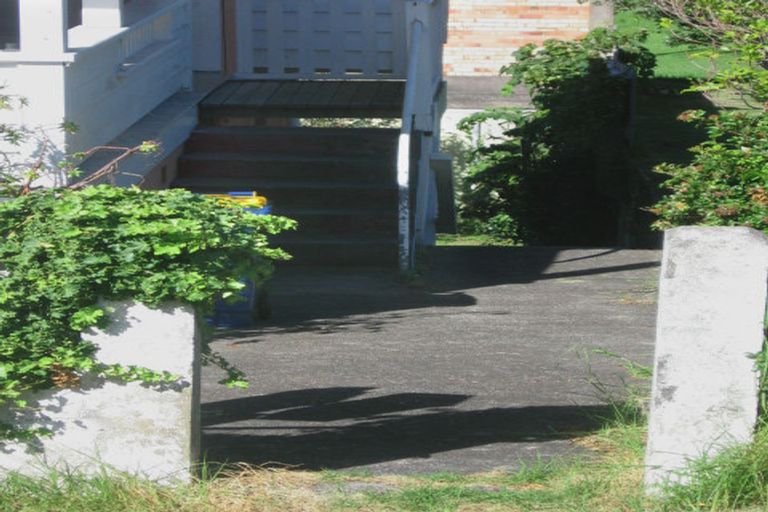 Photo of property in 20 Shoal Bay Road, Devonport, Auckland, 0624