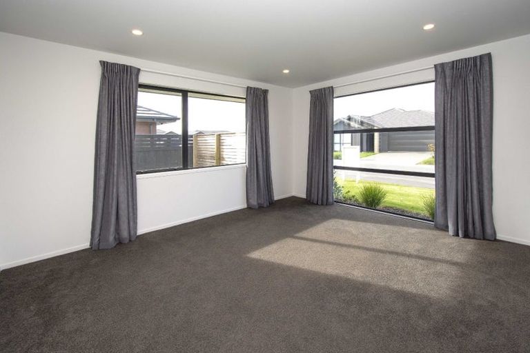 Photo of property in 11 Thomas Ellis Lane, Halswell, Christchurch, 8025