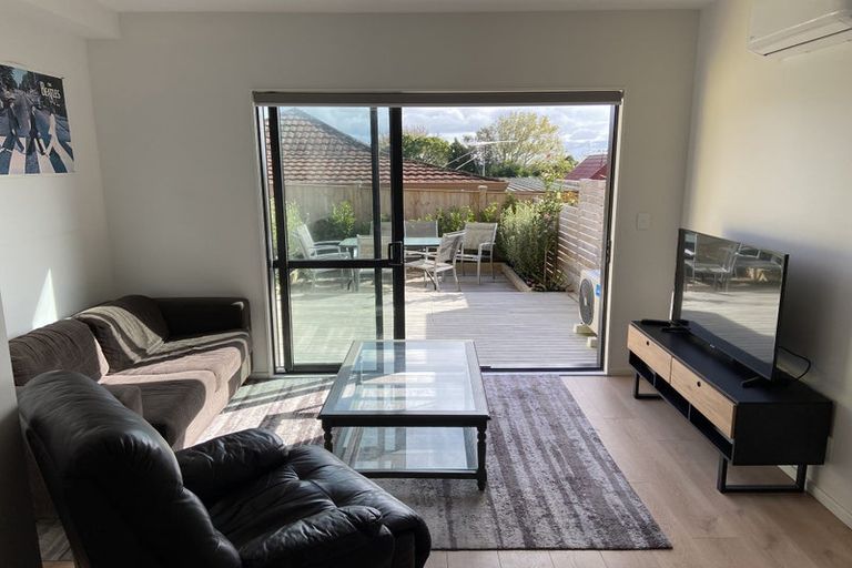 Photo of property in 3/60 Highland Drive, Highland Park, Auckland, 2010