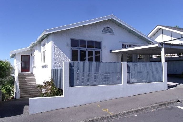Photo of property in 16 Lighthouse Road, Bluff Hill, Napier, 4110