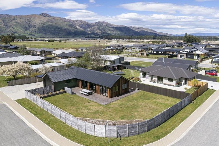 Photo of property in 6 Woodpecker Street, Lake Hawea, Wanaka, 9382