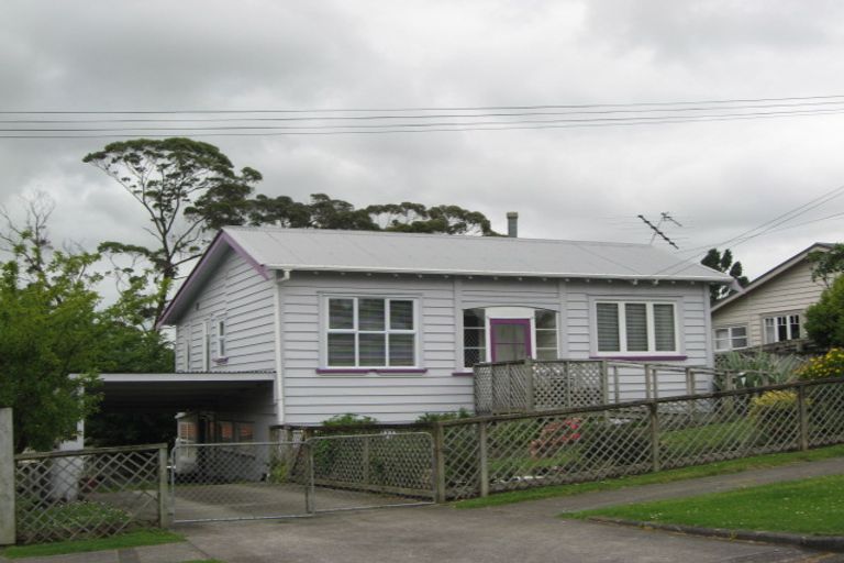 Photo of property in 4a Waiari Road, Conifer Grove, Takanini, 2112