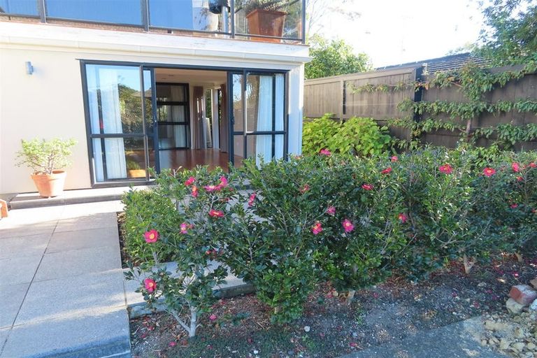 Photo of property in 27a Pah Road, Cockle Bay, Auckland, 2014