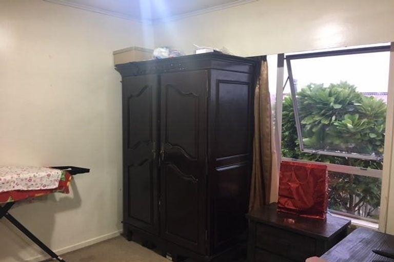 Photo of property in 3/178 Chivalry Road, Glenfield, Auckland, 0629