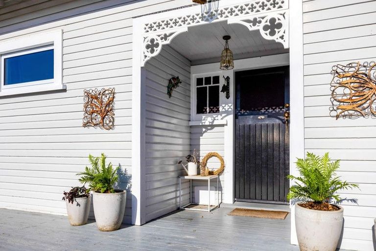 Photo of property in 37 Dixon Avenue, Hawera, 4610