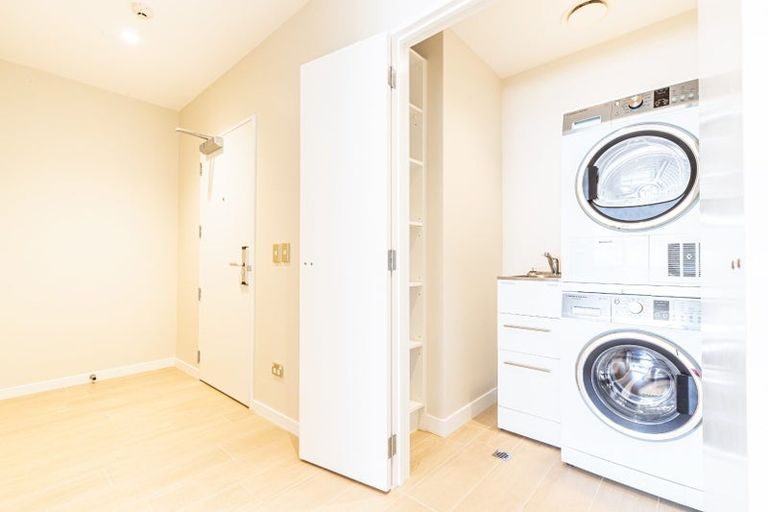 Photo of property in The Victor, 202/4 Bute Road, Browns Bay, Auckland, 0630