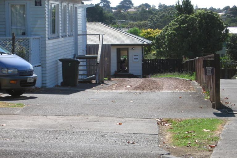 Photo of property in 21 Seabrook Avenue, New Lynn, Auckland, 0600