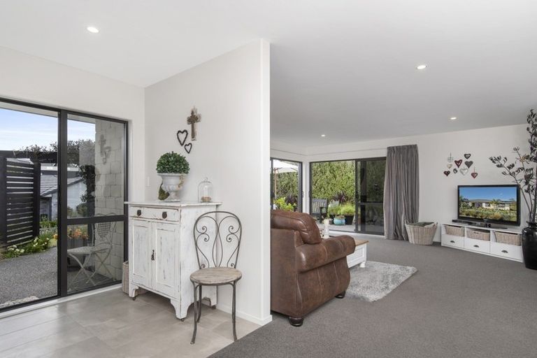 Photo of property in 3 Gumtree Lane, Omokoroa, 3114