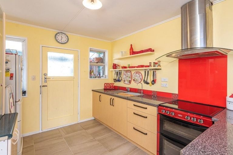 Photo of property in 63b Polson Street, Castlecliff, Whanganui, 4501