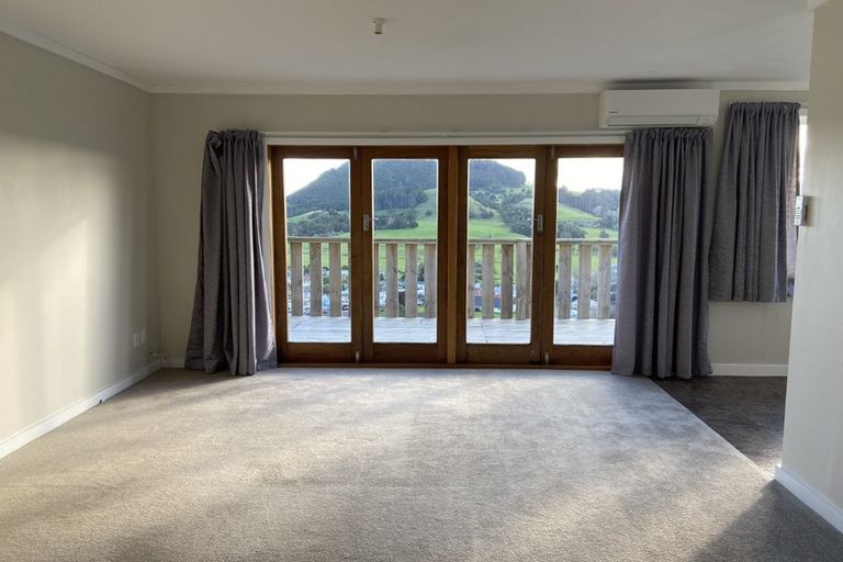 Photo of property in 28 Hill Street, Hikurangi, 0114