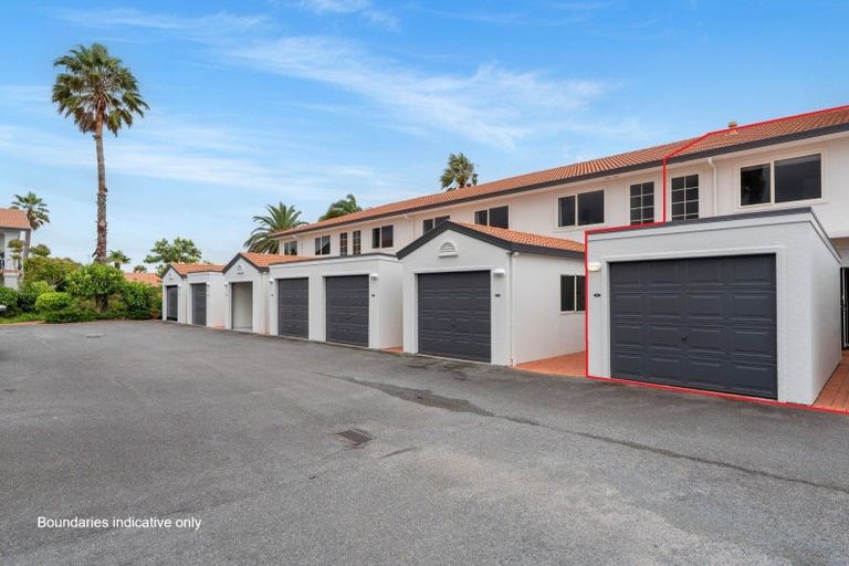 Photo of property in 2/111 Santa Monica Drive, Papamoa Beach, Papamoa, 3118