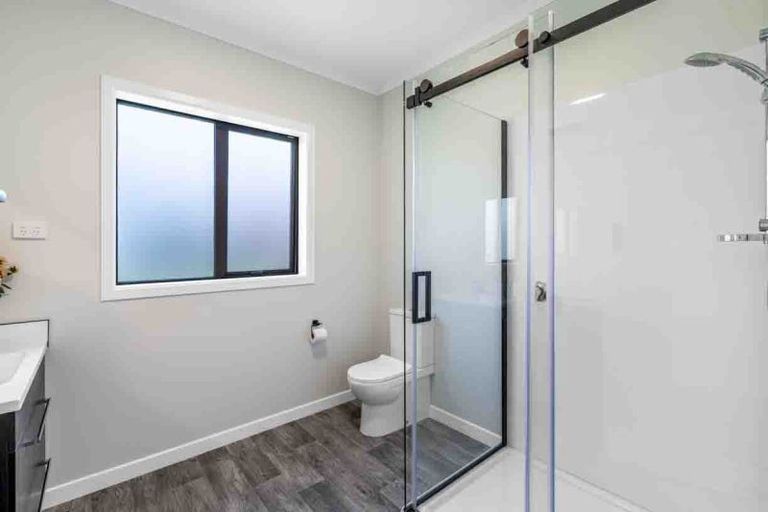 Photo of property in 2 Hillary Street, Winton, 9720