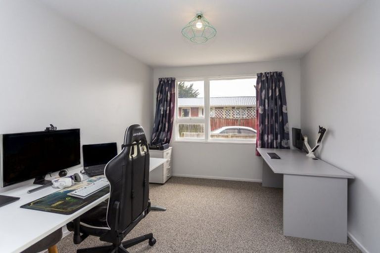 Photo of property in 2/15a Marriotts Road, North New Brighton, Christchurch, 8083