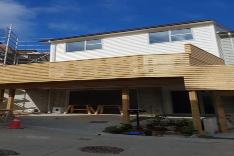 Photo of property in 6/20 Glanmire Road, Newlands, Wellington, 6037