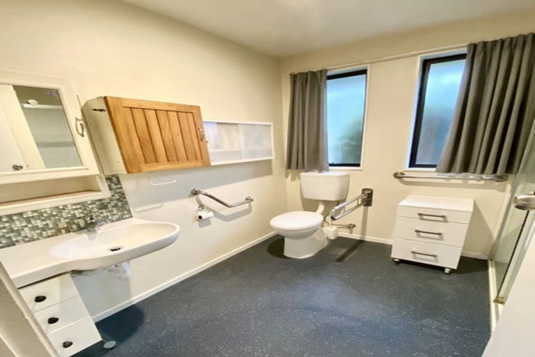 Photo of property in 10 Saint John Street, Southbridge, 7602