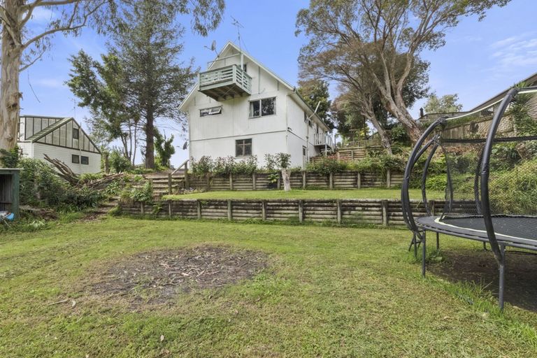 Photo of property in 35 Resolution Road, Welcome Bay, Tauranga, 3112