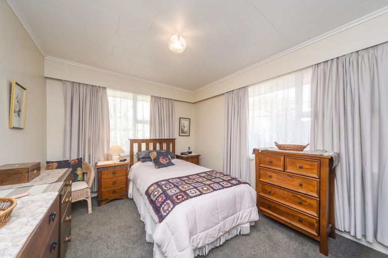 Photo of property in 15 Wallace Place, Hokowhitu, Palmerston North, 4410