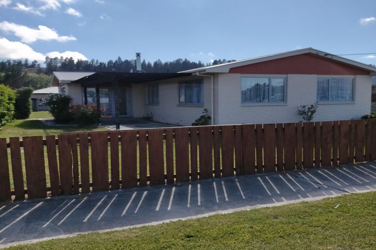 Photo of property in 71 Dunstan Road, Alexandra, 9320