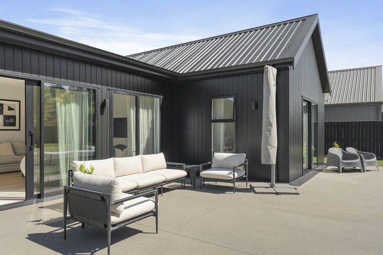 Photo of property in 28 Orchard Road, Greytown, 5712