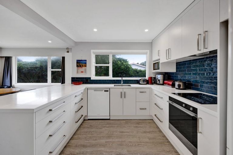 Photo of property in 41 Camberwell Road, Hawera, 4610