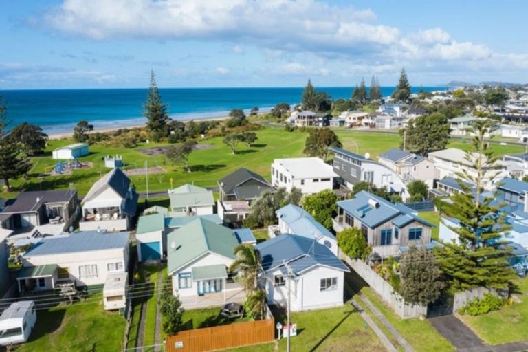 Photo of property in 16 Wallnutt Avenue, Waihi Beach, 3611