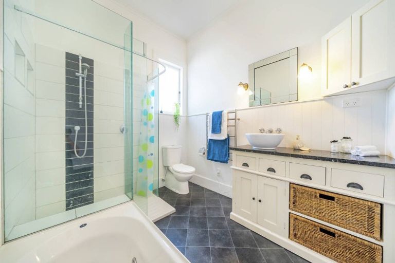 Photo of property in 43 Cuba Street, Petone, Lower Hutt, 5012