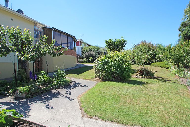 Photo of property in 15 Kelvin Street, South Hill, Oamaru, 9400