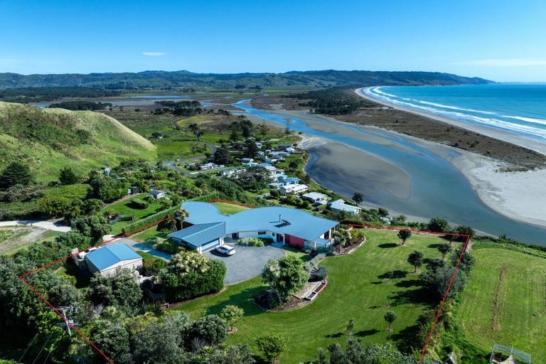 Photo of property in 225 Mahia East Coast Road, Mahia, 4198
