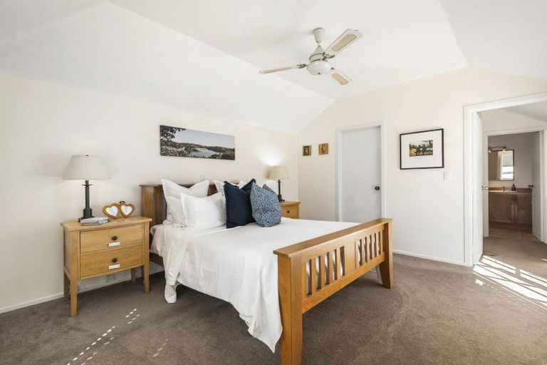 Photo of property in 14 Maleme Avenue, Belmont, Auckland, 0622