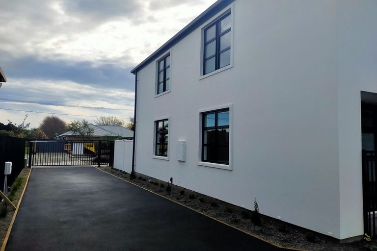 Photo of property in 16 Fairfield Avenue, Addington, Christchurch, 8024