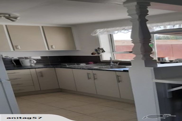 Photo of property in 1/127 Portage Road, New Lynn, Auckland, 0600