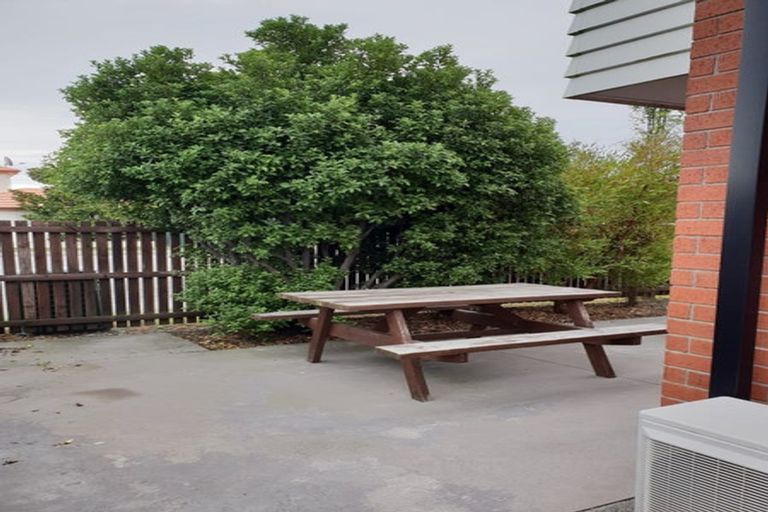 Photo of property in 52b Division Street, Riccarton, Christchurch, 8041