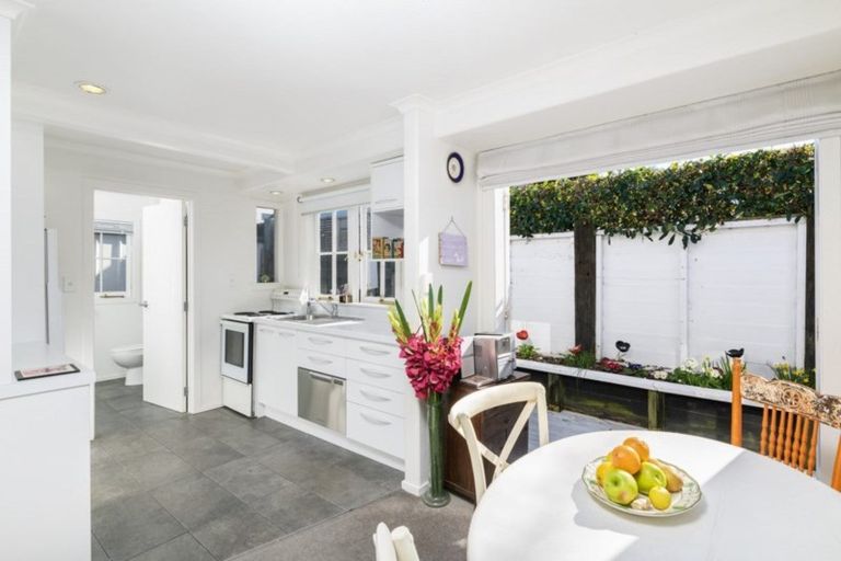 Photo of property in 207d Valley Road, Mount Maunganui, 3116