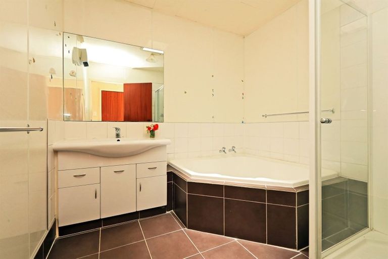 Photo of property in 3/700 Duke Street, Mahora, Hastings, 4120