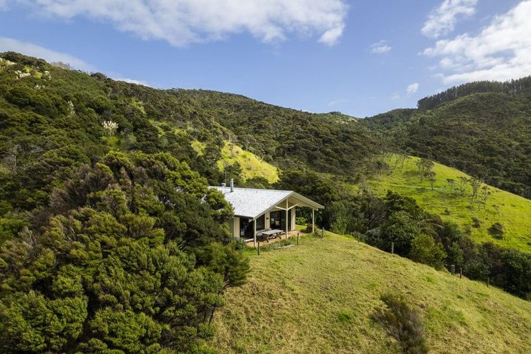 Photo of property in 310 Robinson Road, Whangarei Heads, Whangarei, 0174