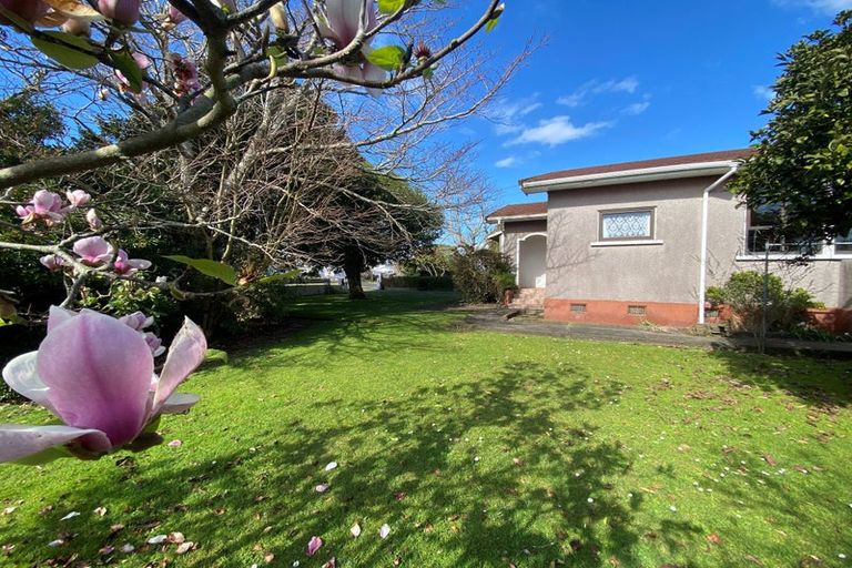 Photo of property in 67 Blake Street, Waitara, 4320
