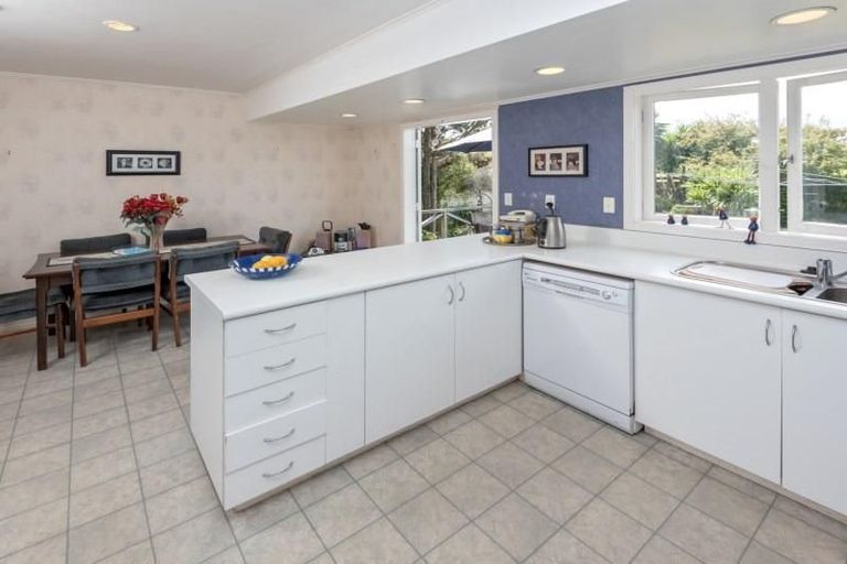 Photo of property in 26 Awatere Street, Clover Park, Auckland, 2023