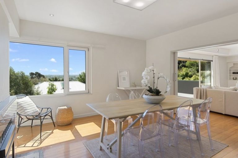 Photo of property in 50 Dyers Pass Road, Cashmere, Christchurch, 8022