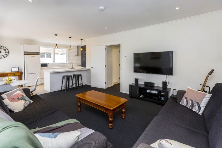 Photo of property in 34 Fraser Crescent, Elderslea, Upper Hutt, 5018