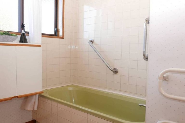 Photo of property in 3/178 Main North Road, Redwood, Christchurch, 8051